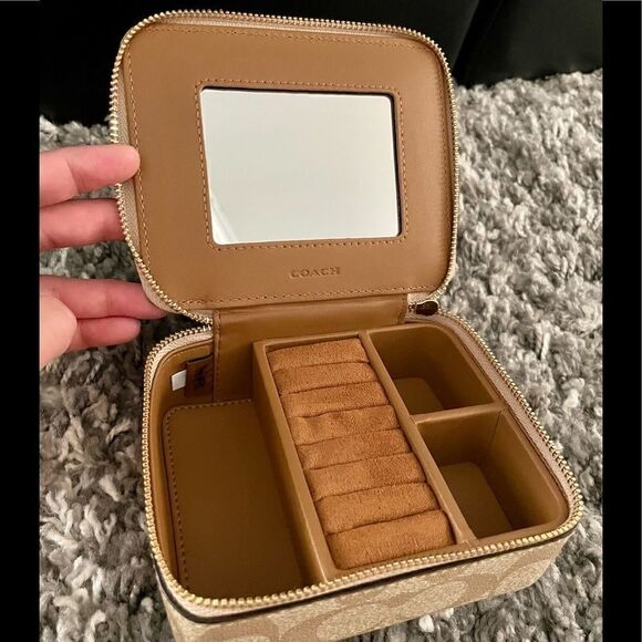 NWT COACH Large Jewelry Organizer Box in Signature Canvas - Picture 4 of 6